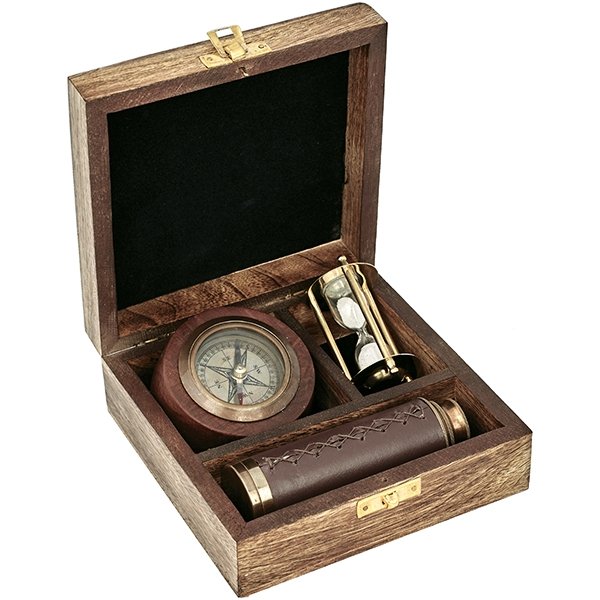 סט כולל מצפן, שעון חול וטלסקופ בקופסת עץ וינטג'