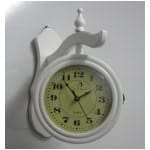 שעון רכבת עץ מסוגנן