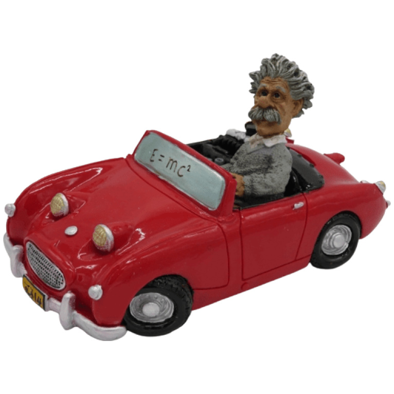 פסל קריקטורת איינשטיין במכונית
