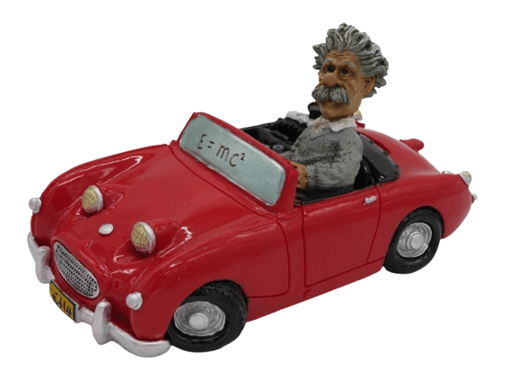 פסל קריקטורת איינשטיין במכונית