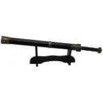 חרב האימפריה על מעמד עץ