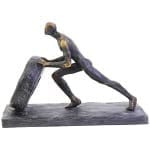 פסל אומנותי "נחישות והתמדה