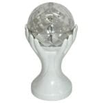 כדור דיסקו מפיץ אורות בעיצוב ידיים – תמונה 2