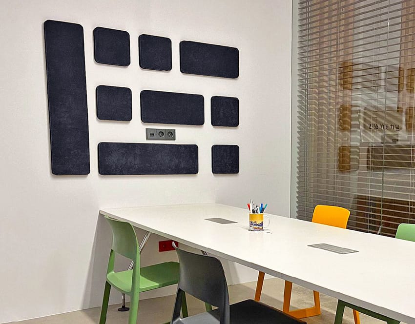 HOME-CUBE-ILIN13-2.jpg סט אקוסטיקה לאולפן הקלטות ומשרדים בצבע כחול ISINAC HOME CUBE