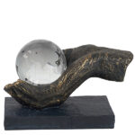 פסל כל העולם בכף ידך של Gracia Gallery, תמונה 2