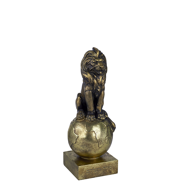 Za4447.jpg פסל מלך העולם בגימור זהב, Gracia Gallery, תמונה 1