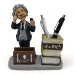 סט משרדי איינשטיין