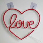 שלט ניאון LED בצורת לב עם הכיתוב Love, חיבור USB, תמונה 2